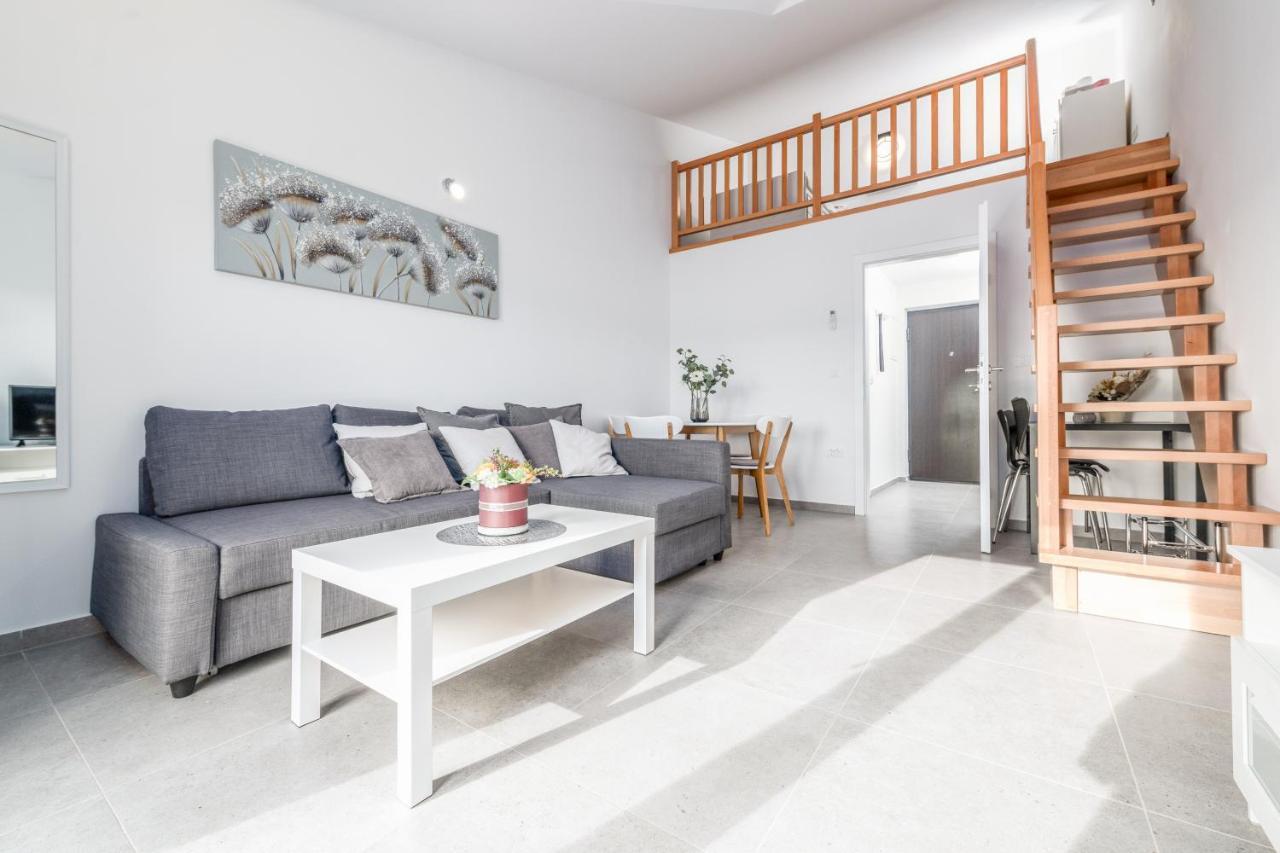Apartments Matea Duće Екстериор снимка