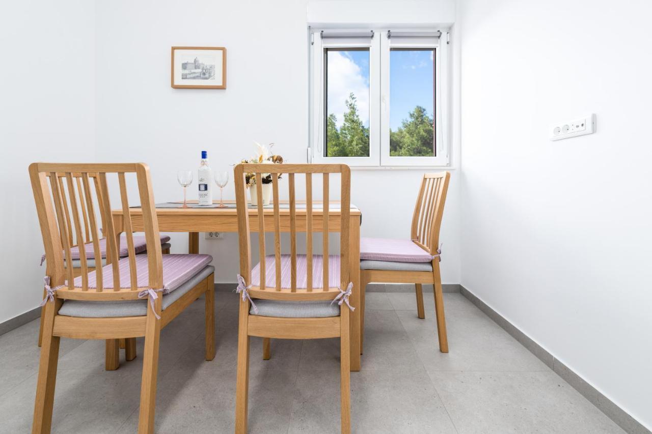Apartments Matea Duće Екстериор снимка