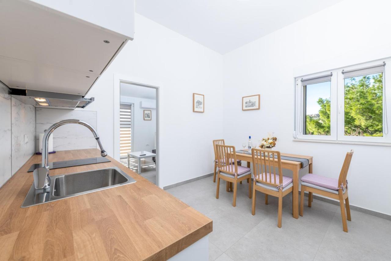 Apartments Matea Duće Екстериор снимка